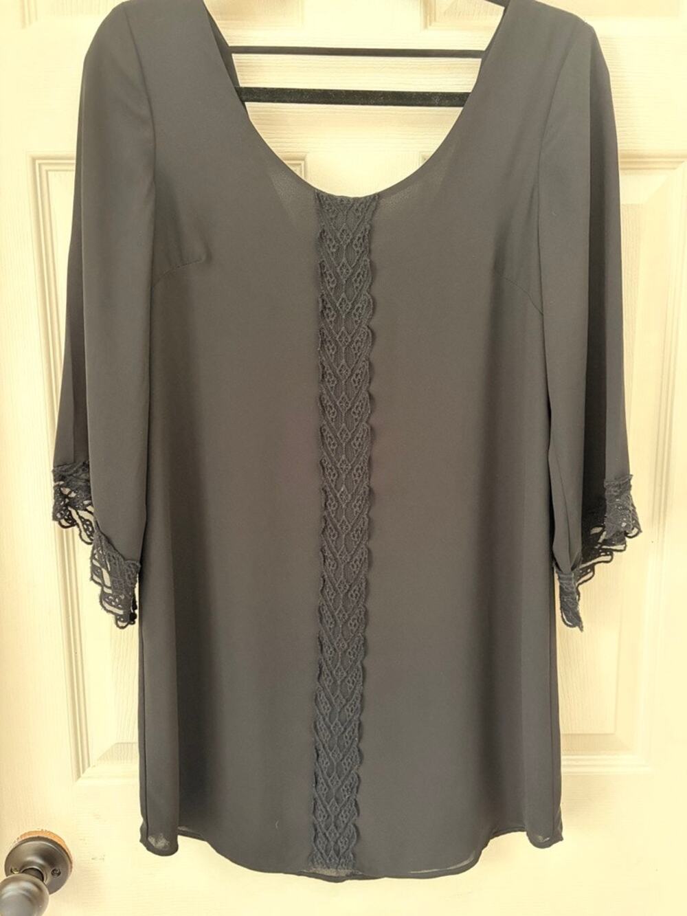 ASTR The Label Black Lace Trim Shift Dress 3/4 Sleeve
